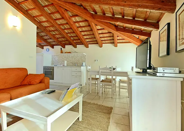 Dimore Apartments Trevisol Daire *